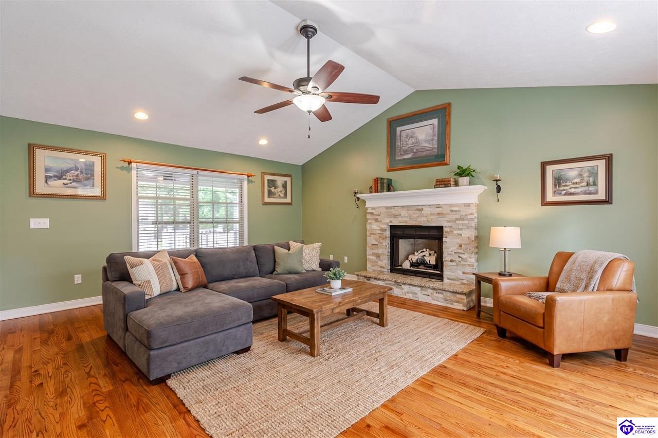 805 Greenview Circle