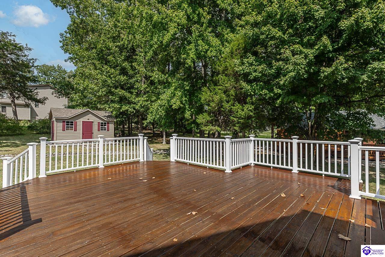805 Greenview Circle