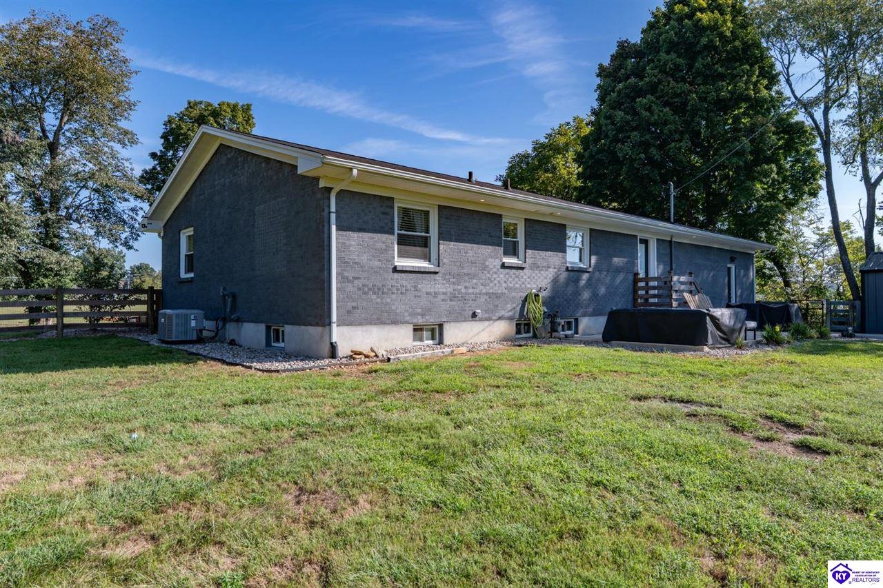 621 College Street Road