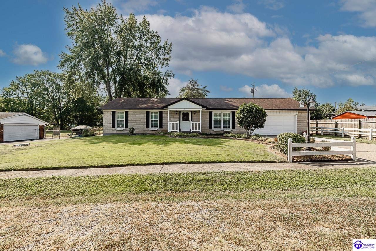930 Robin Circle