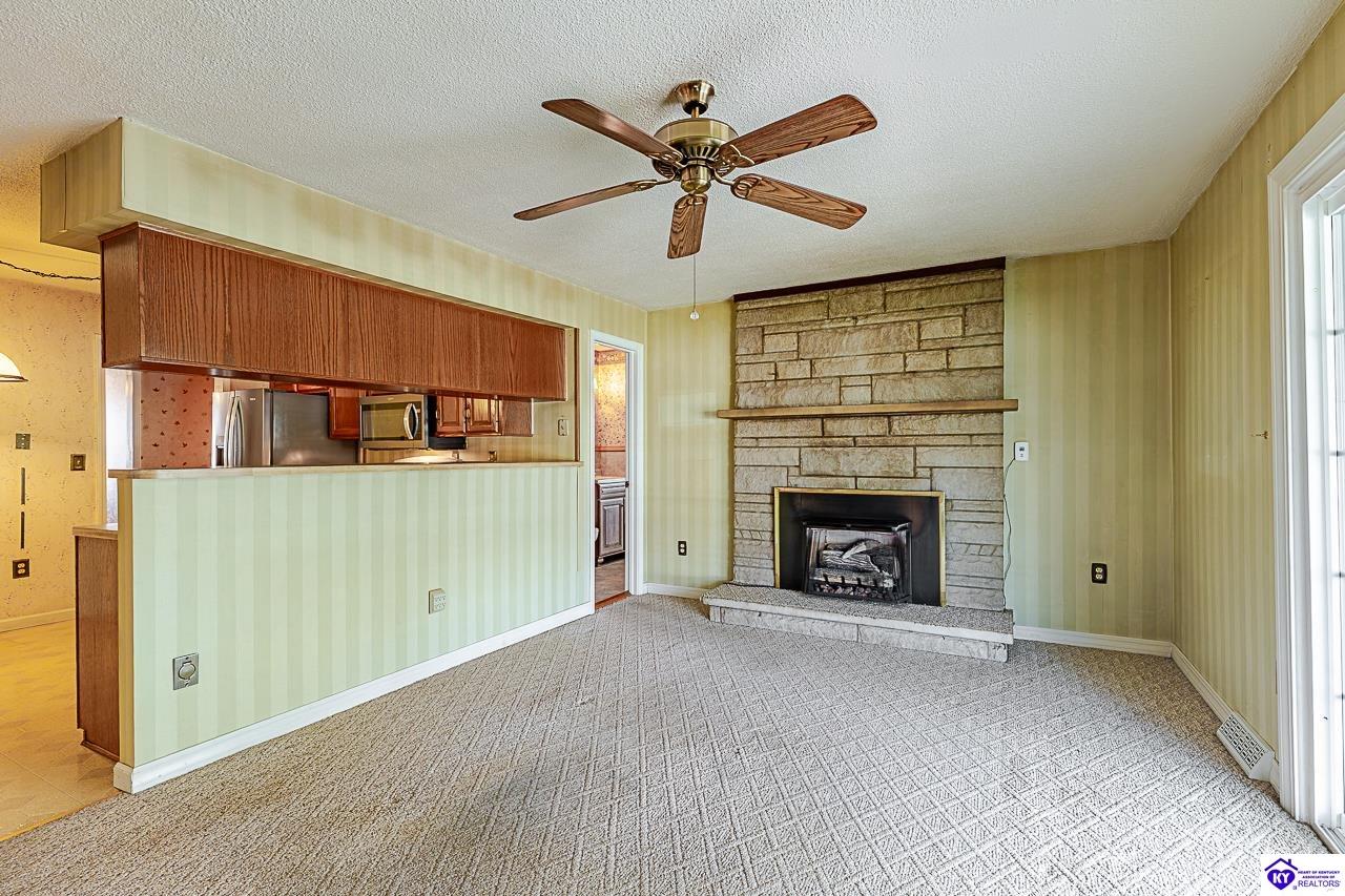 930 Robin Circle