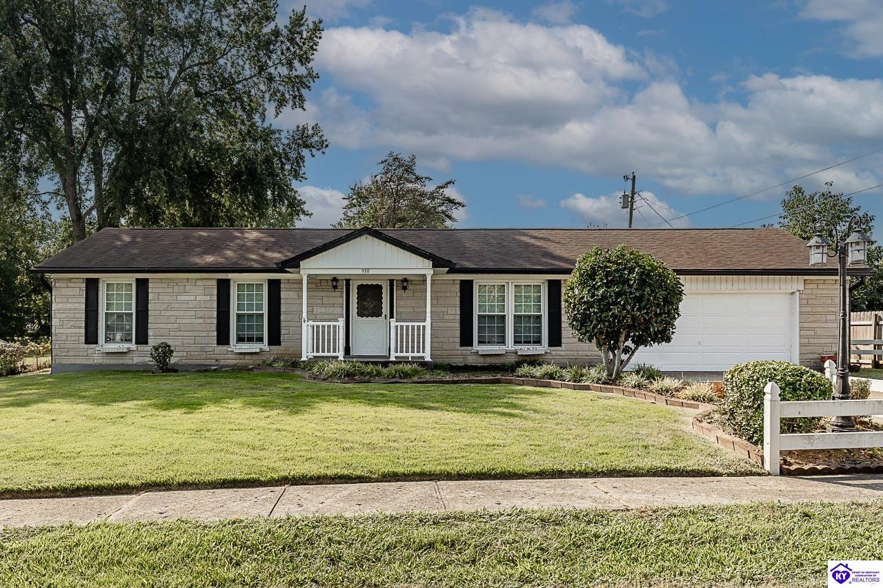 930 Robin Circle