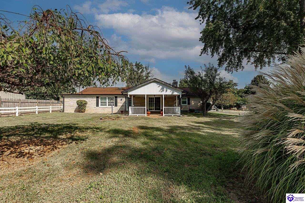 930 Robin Circle