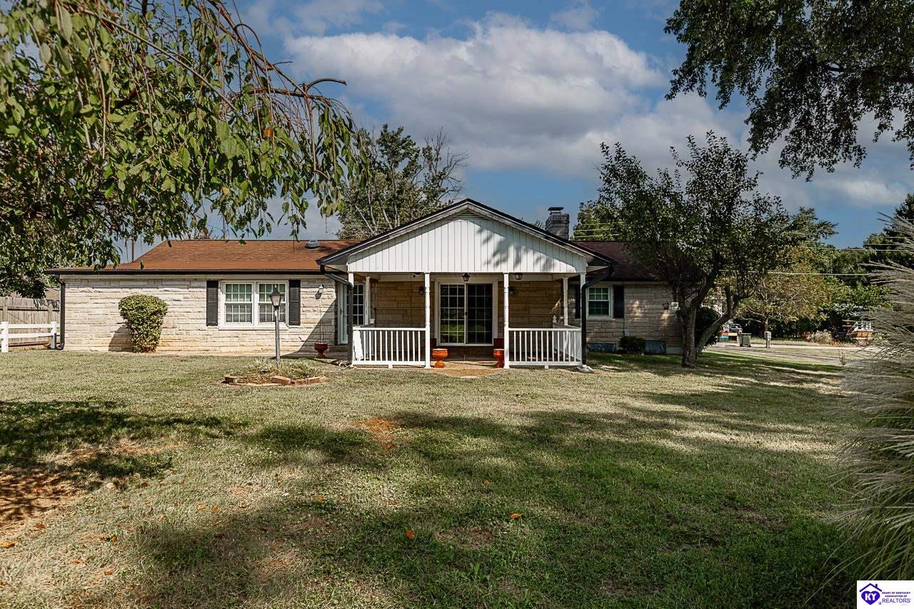 930 Robin Circle