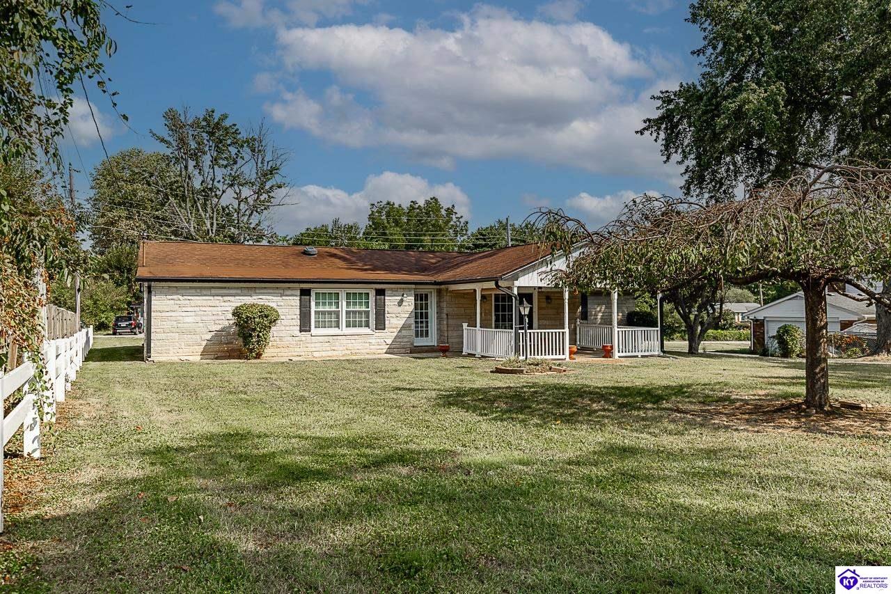 930 Robin Circle