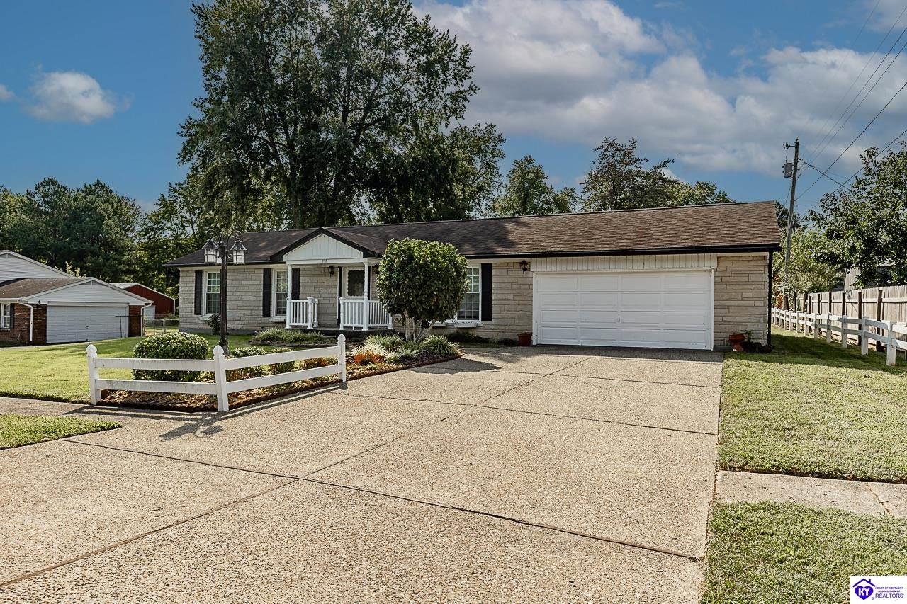 930 Robin Circle