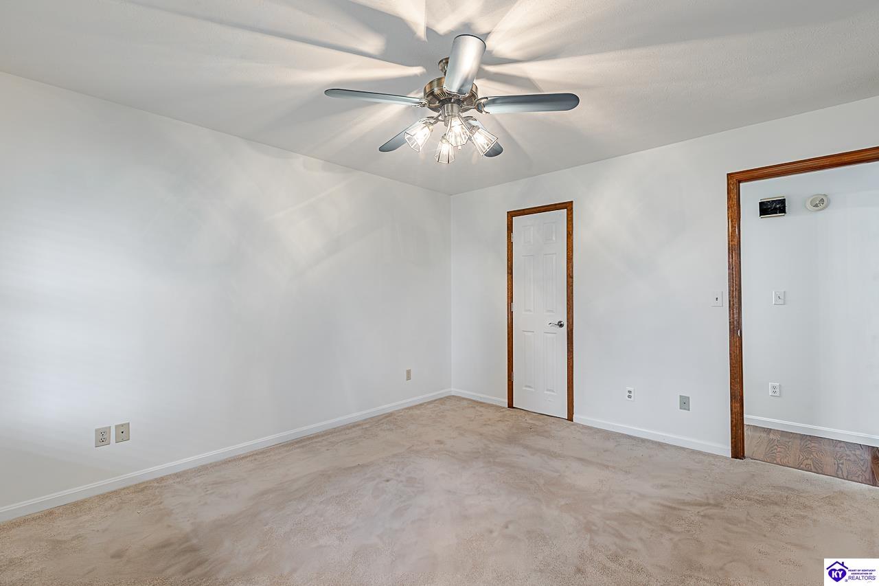 116 Creekview Lane