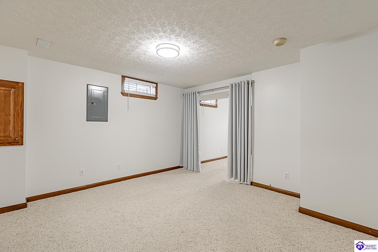 116 Creekview Lane