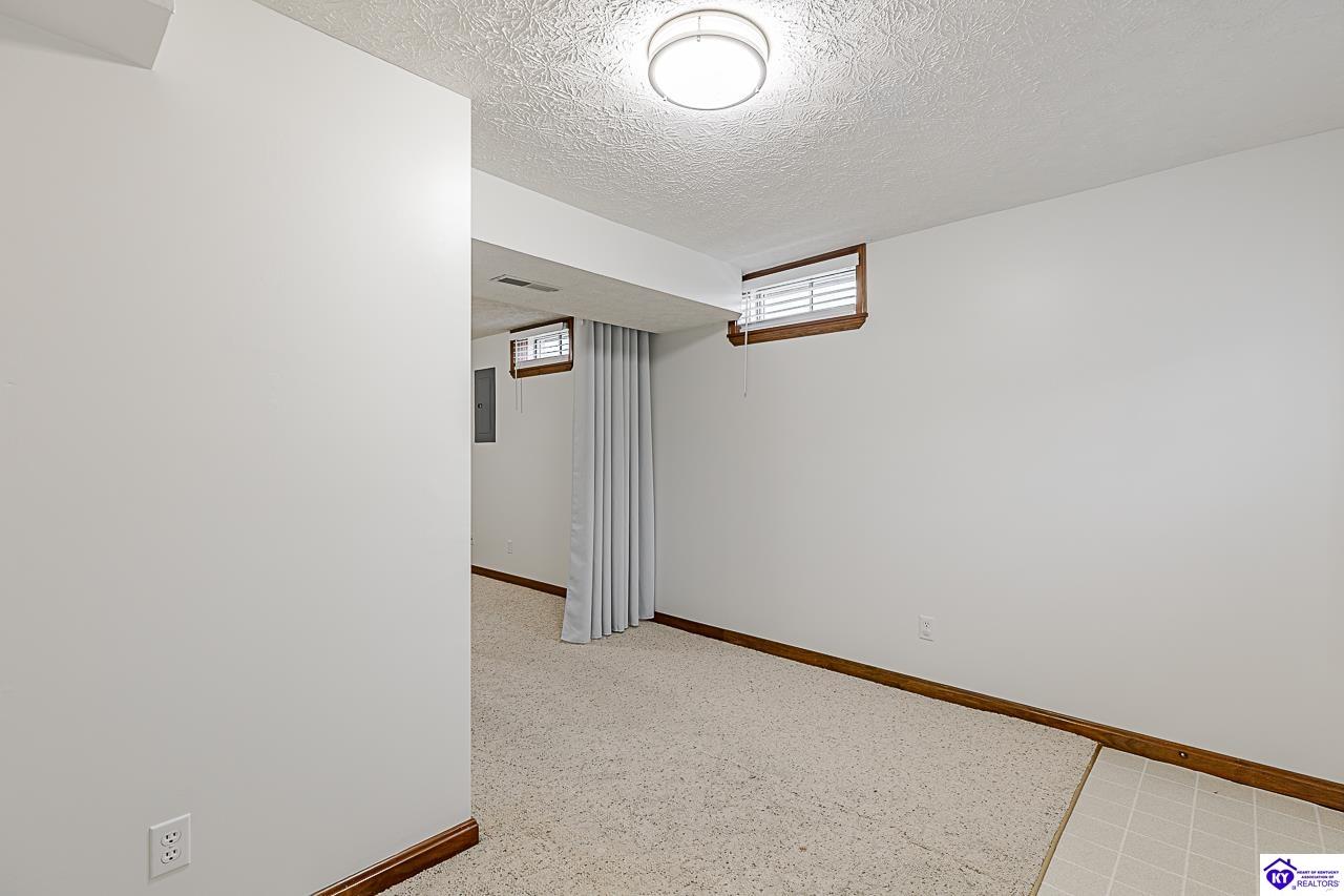 116 Creekview Lane