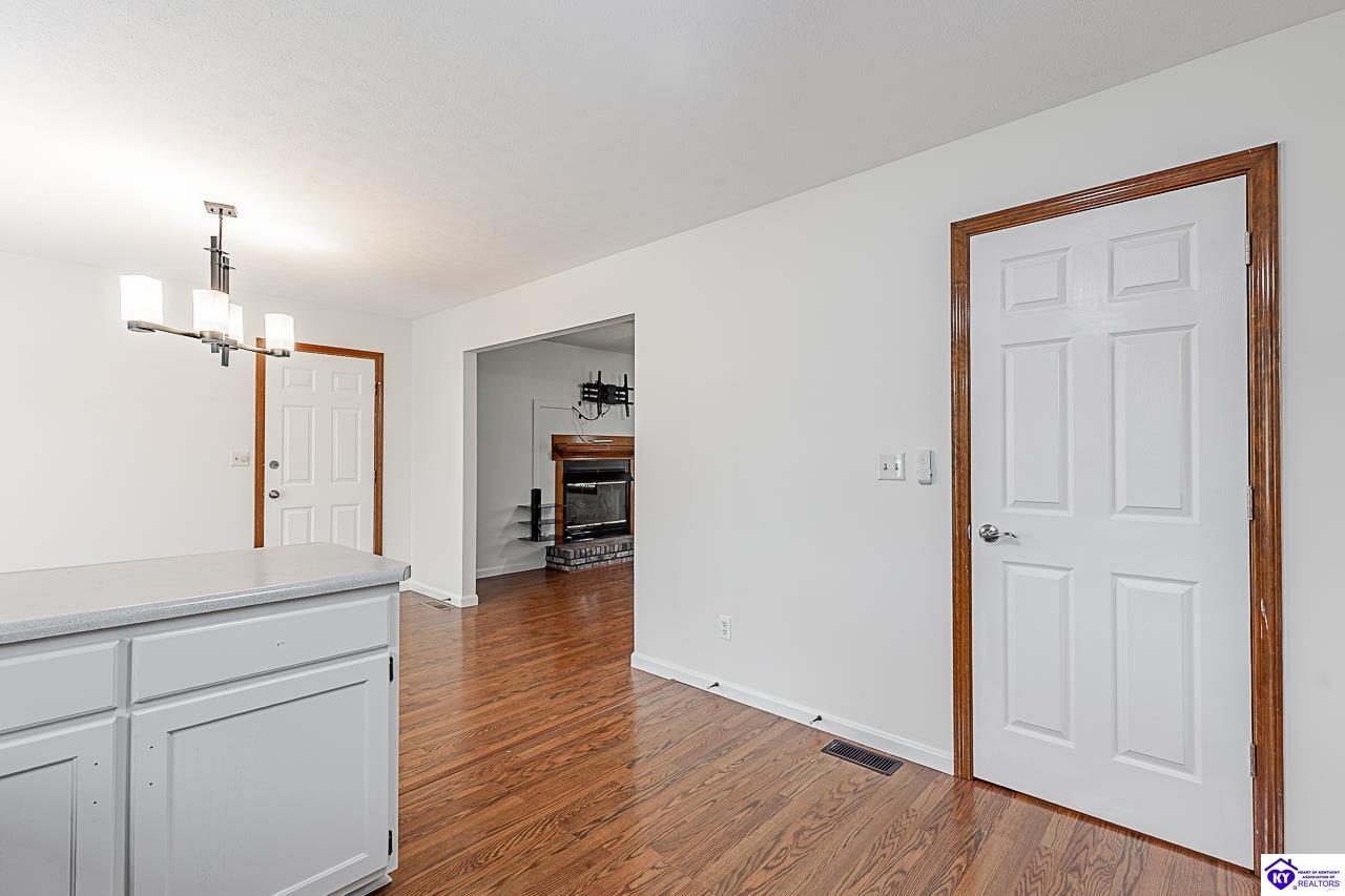 116 Creekview Lane