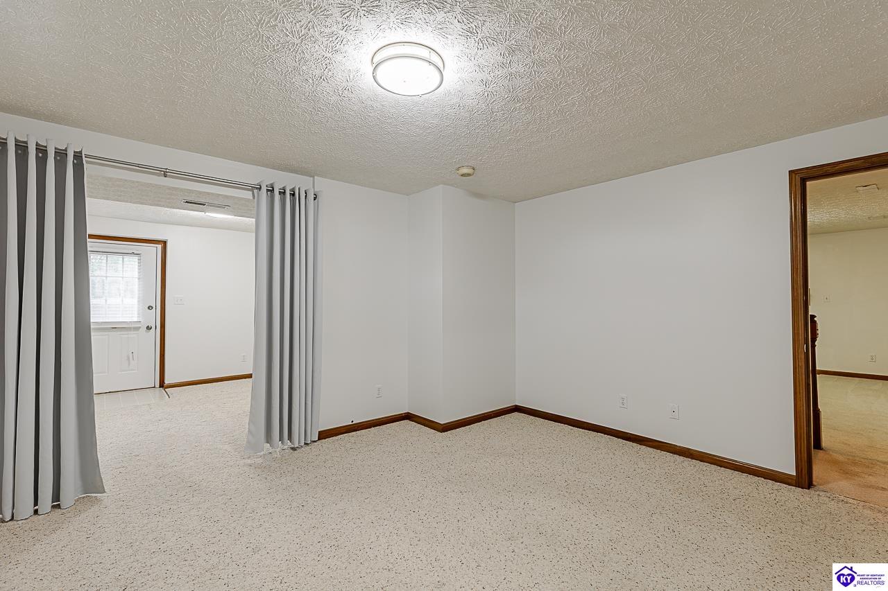 116 Creekview Lane