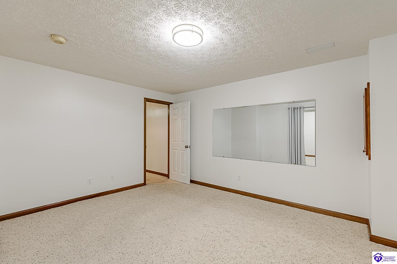 116 Creekview Lane