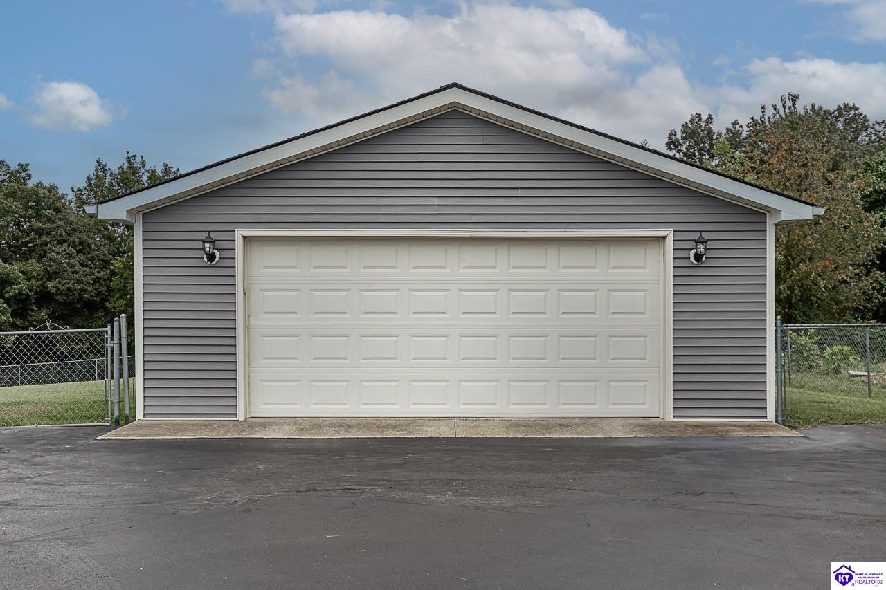 116 Creekview Lane