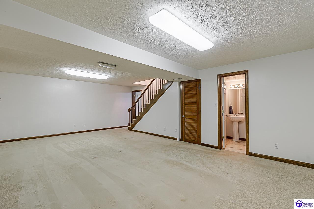 116 Creekview Lane