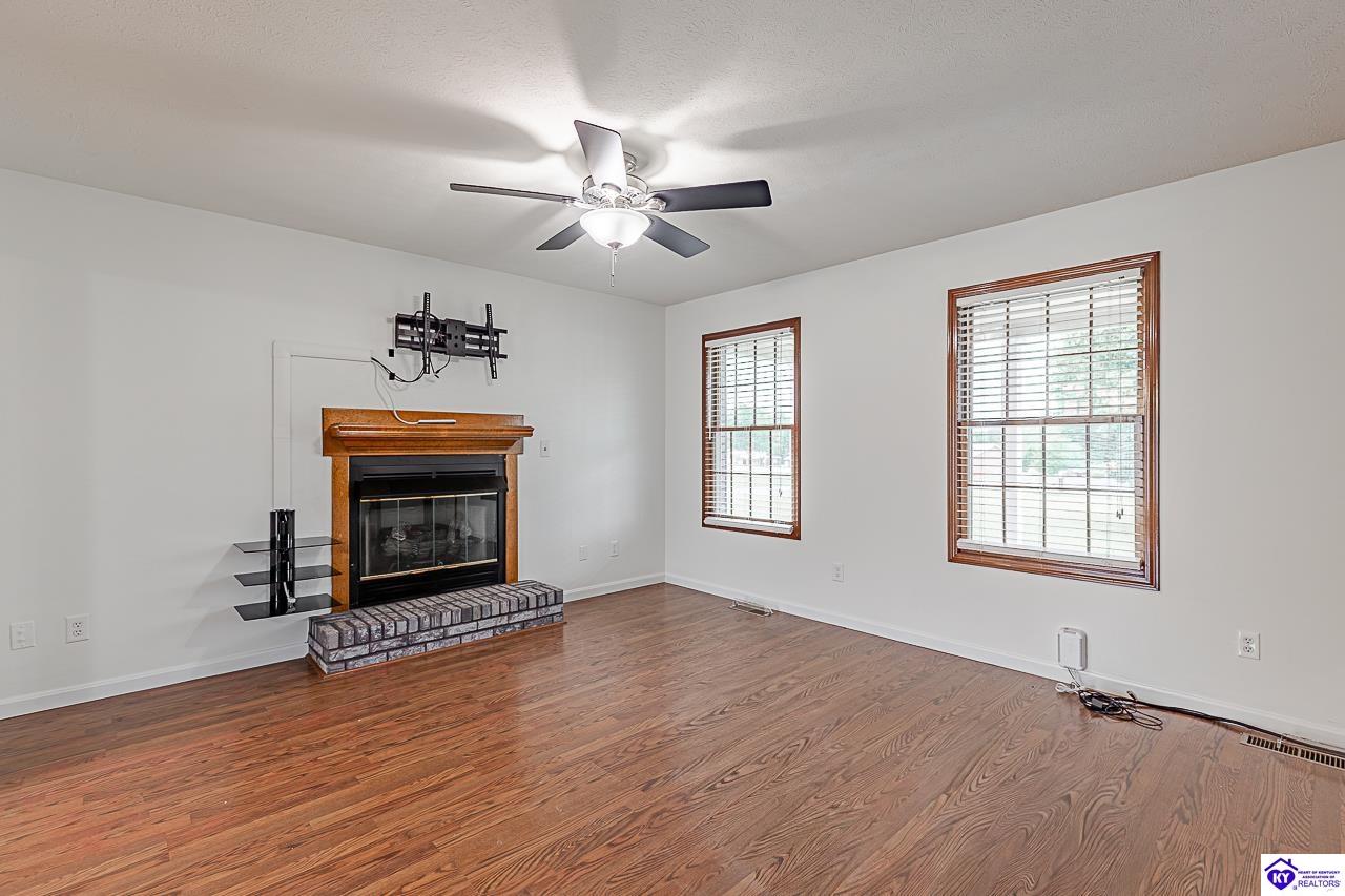 116 Creekview Lane