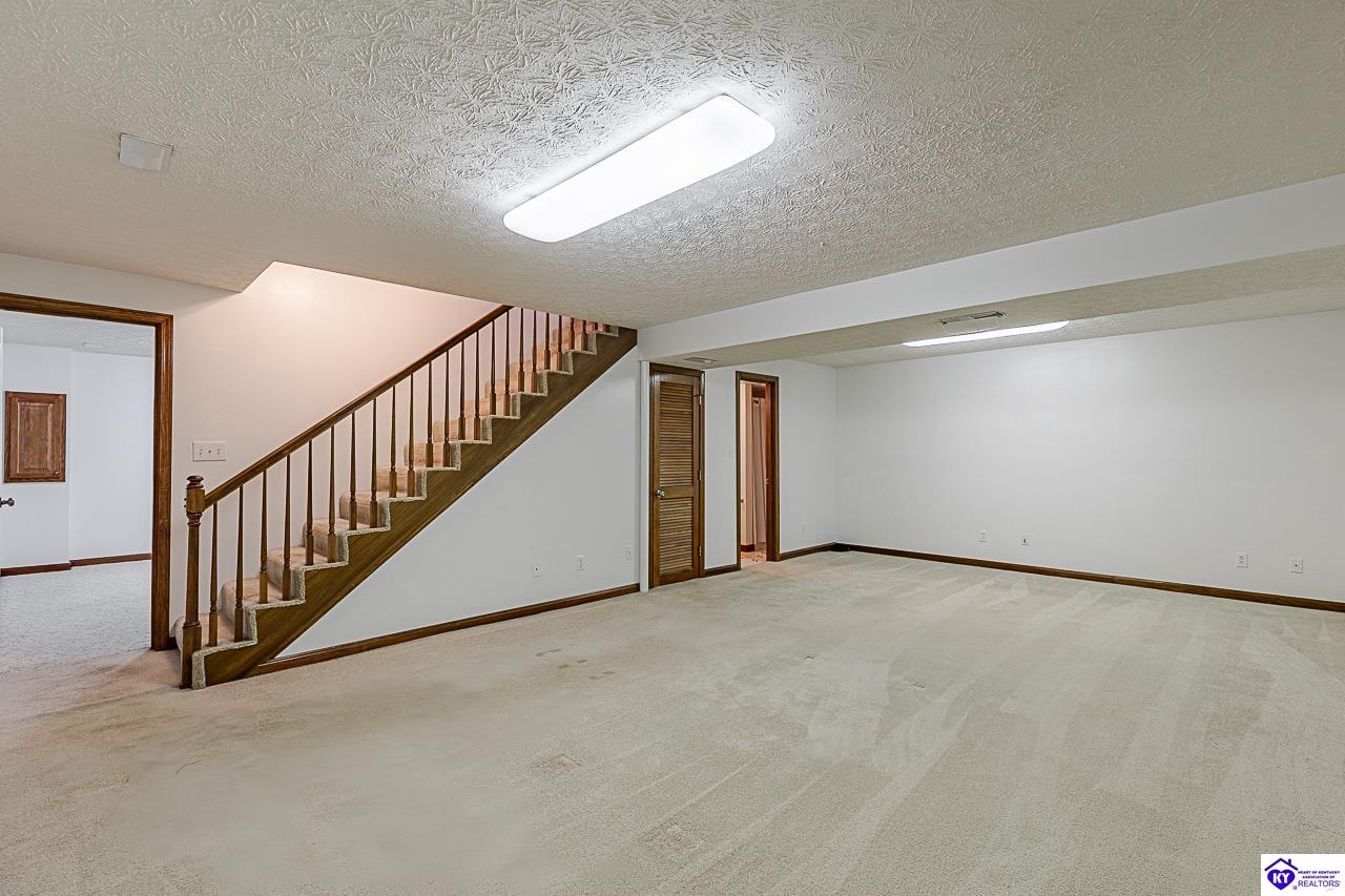 116 Creekview Lane