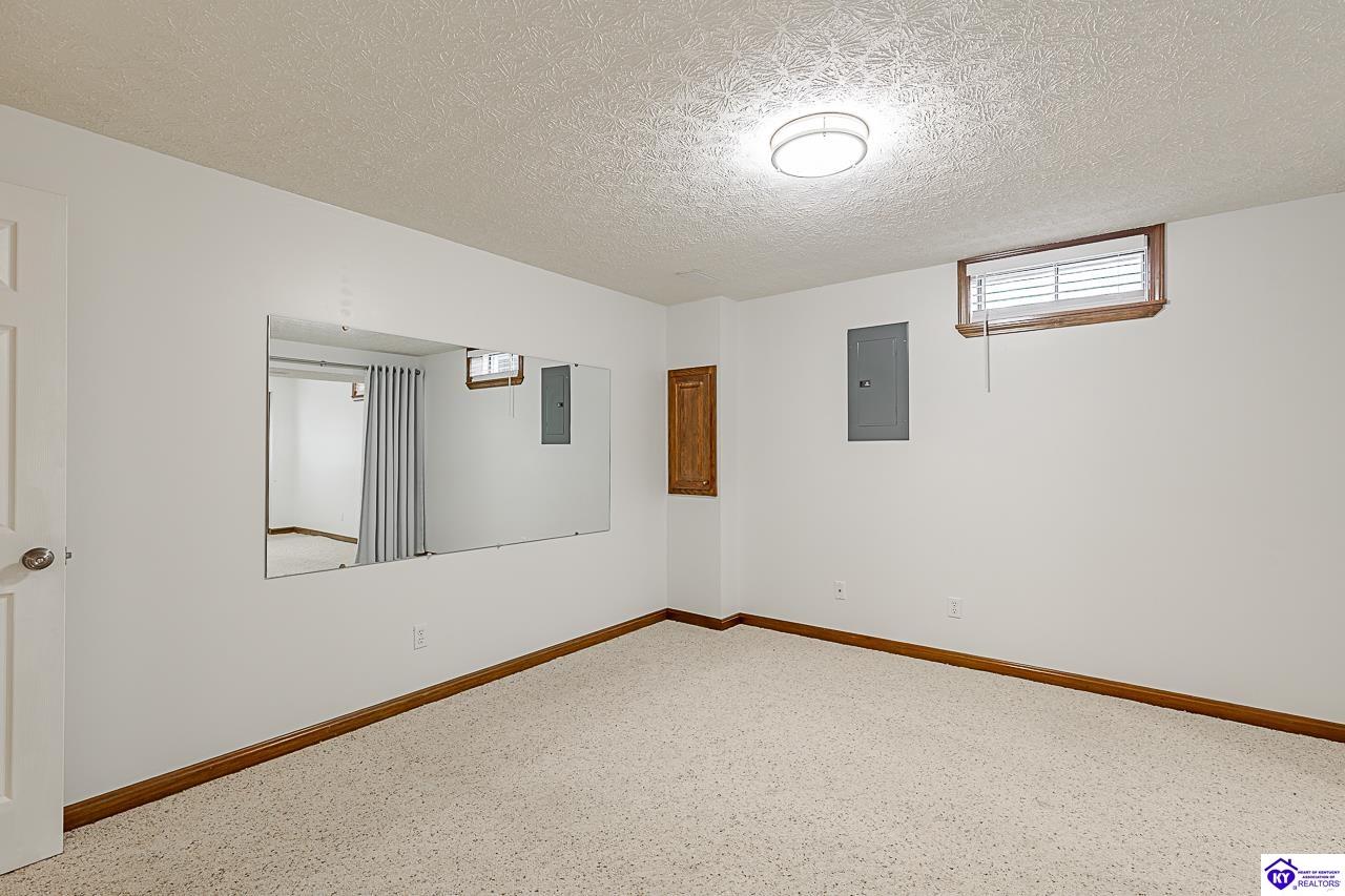 116 Creekview Lane