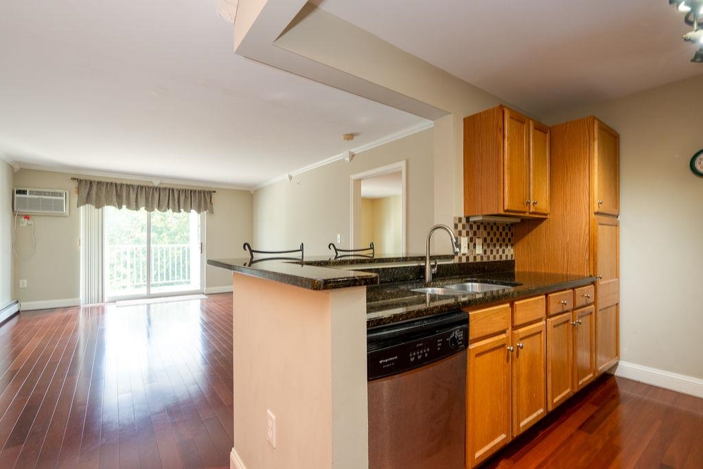 245 Edward J Roy Drive Unit: 316