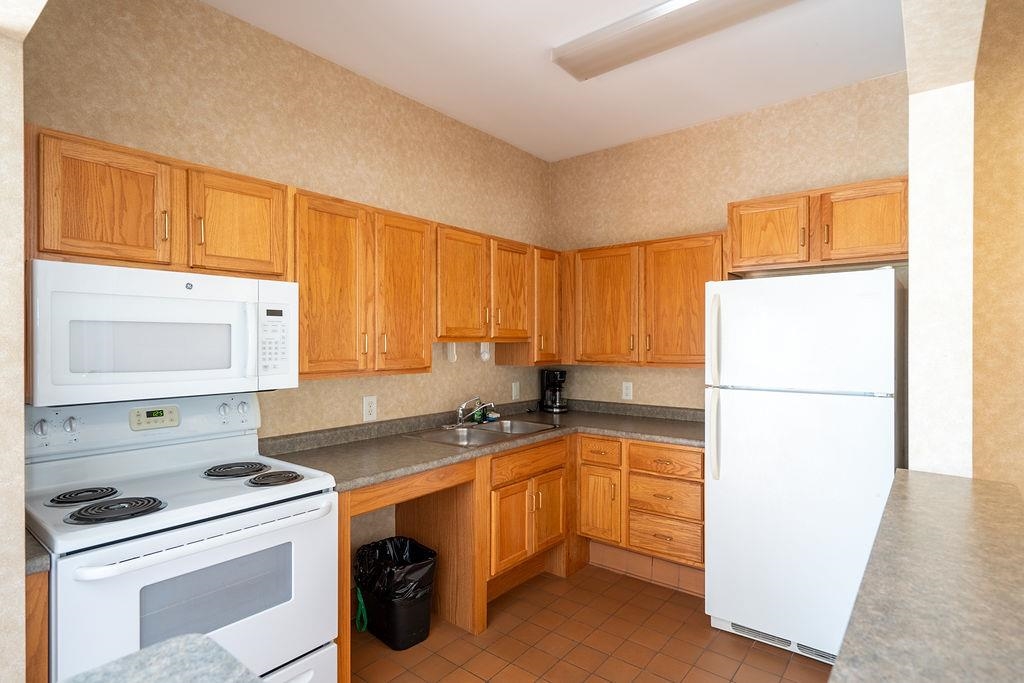 245 Edward J Roy Drive Unit: 316