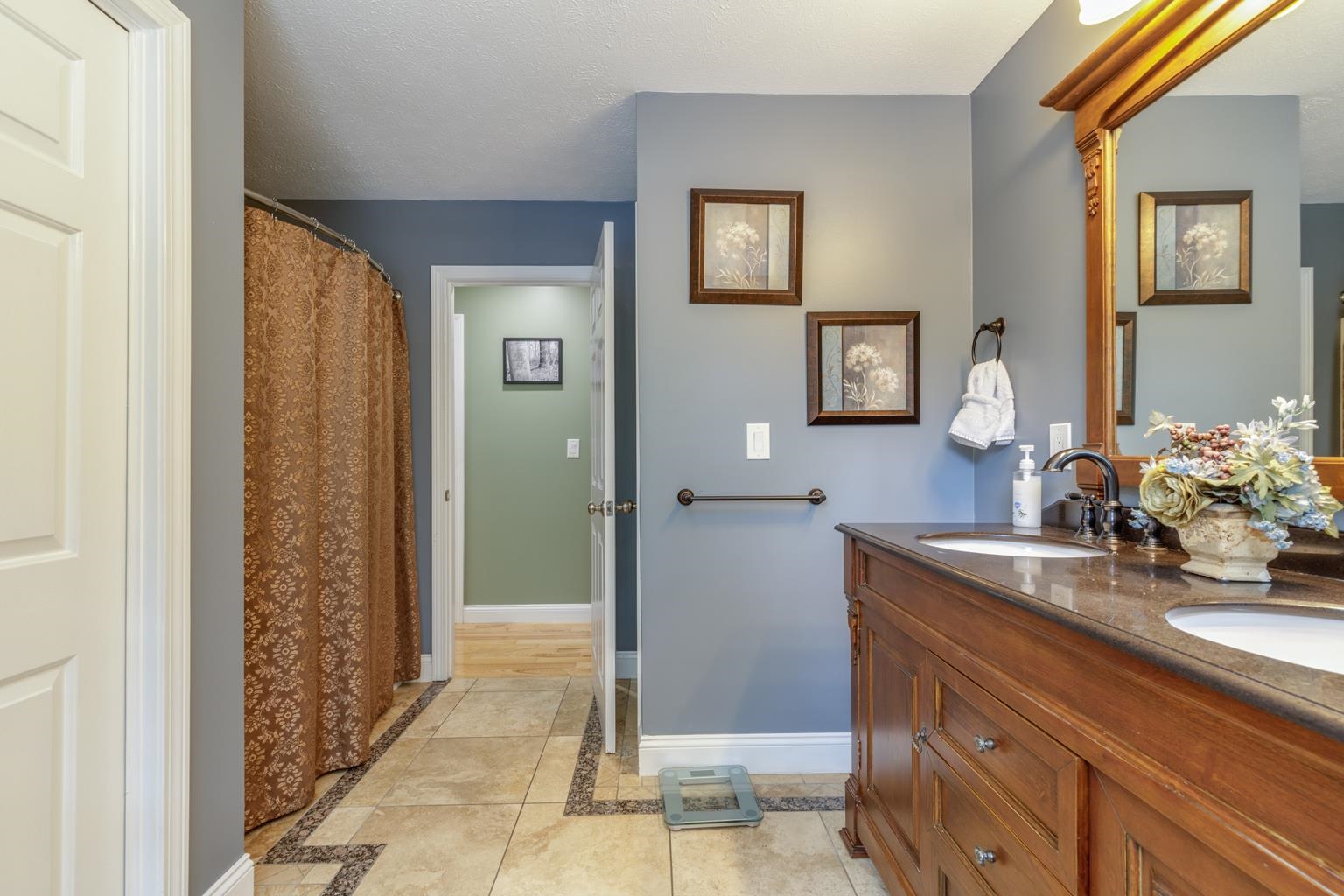 11 Naticook Avenue