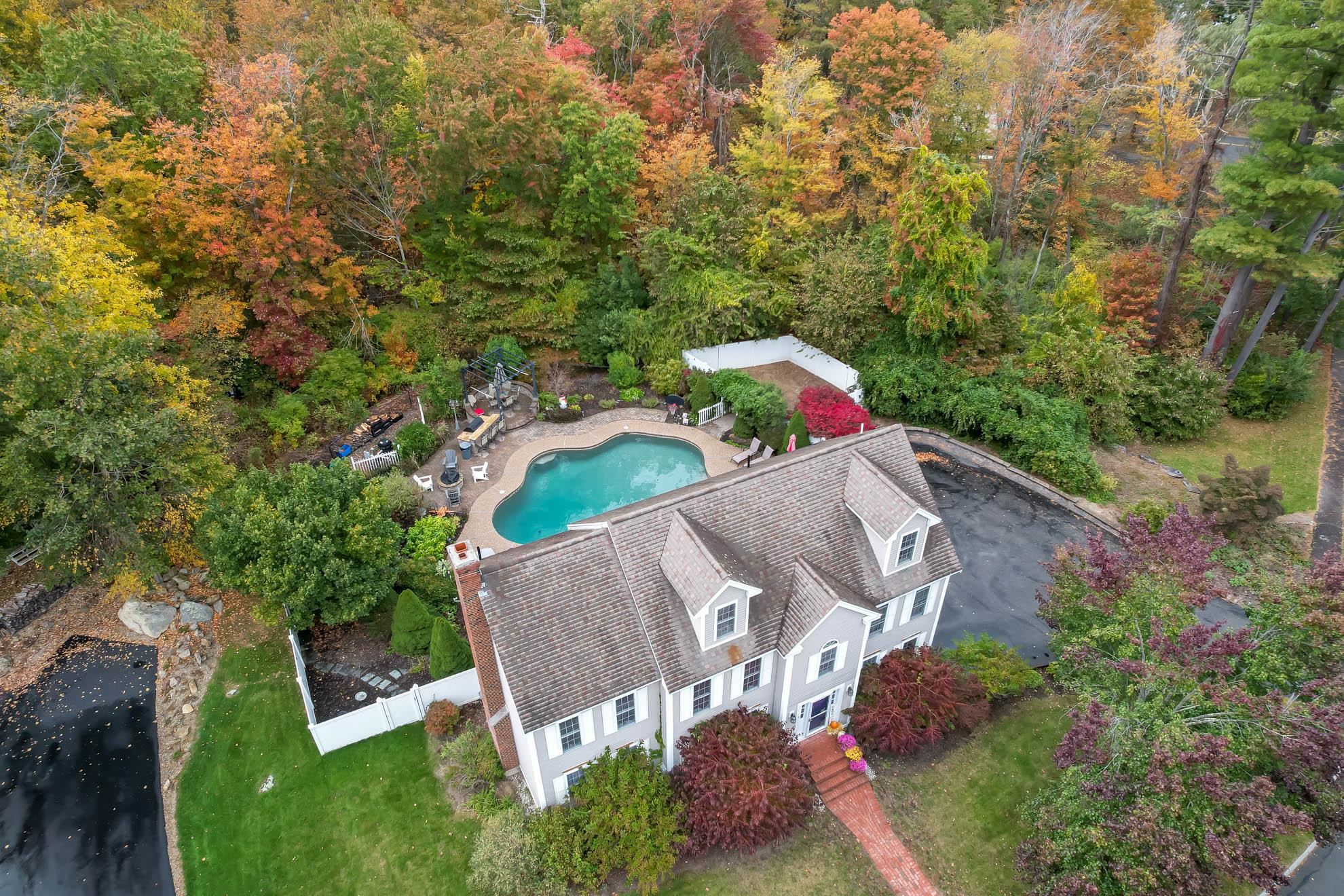 6 Quaker Lane