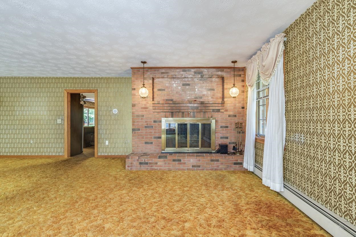 6 Falcon Drive