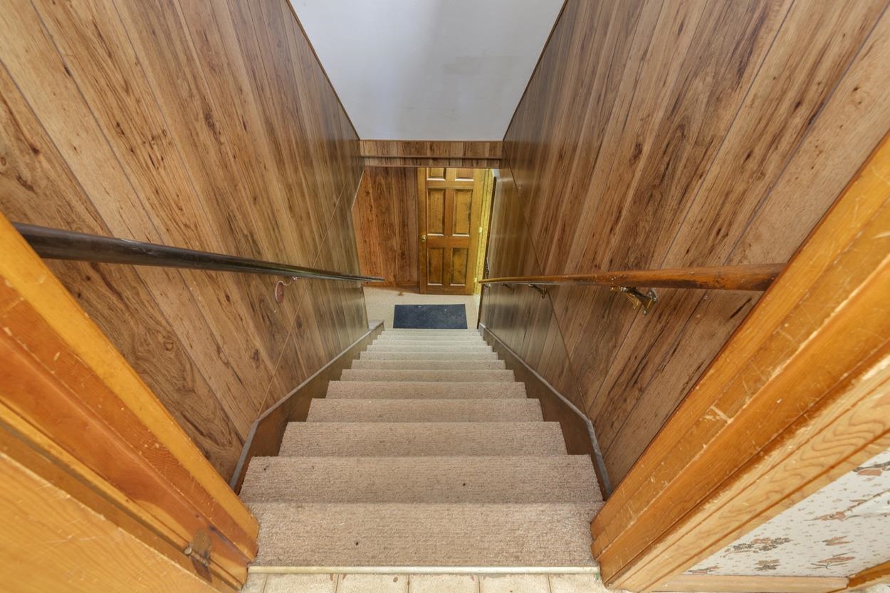 6 Falcon Drive