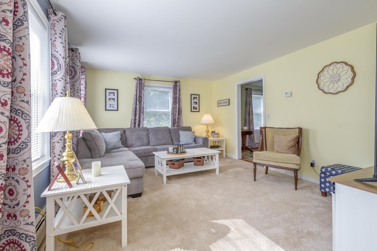 27 Riverview Circle
