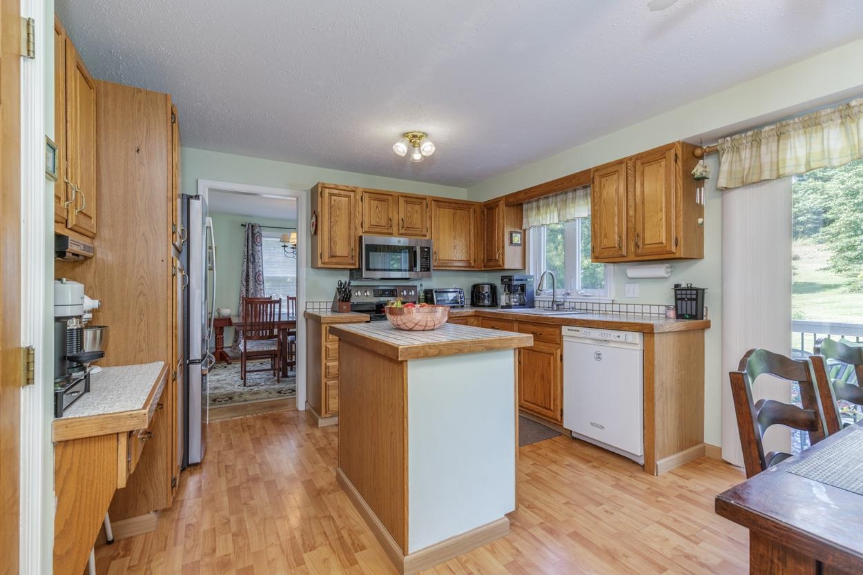 27 Riverview Circle
