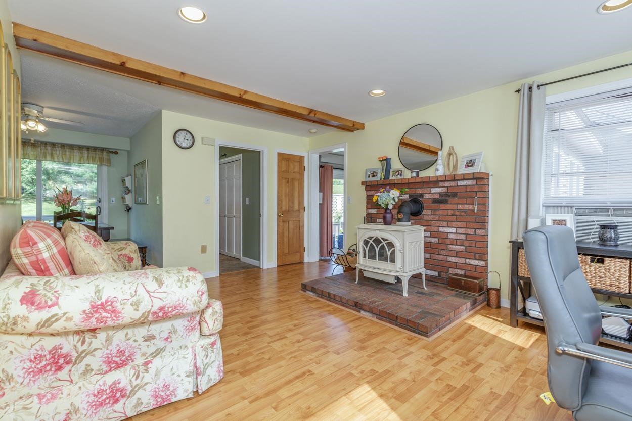 27 Riverview Circle