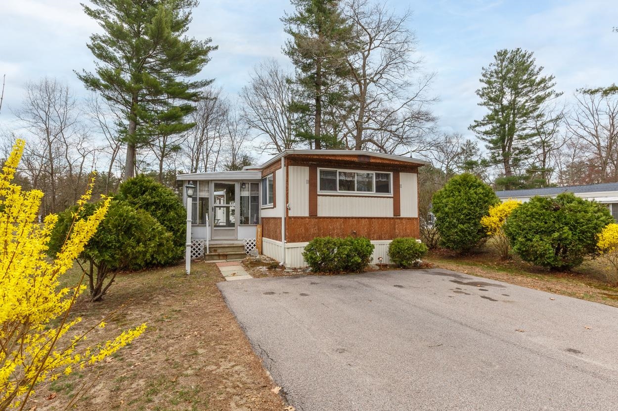 4 Clovercrest Drive