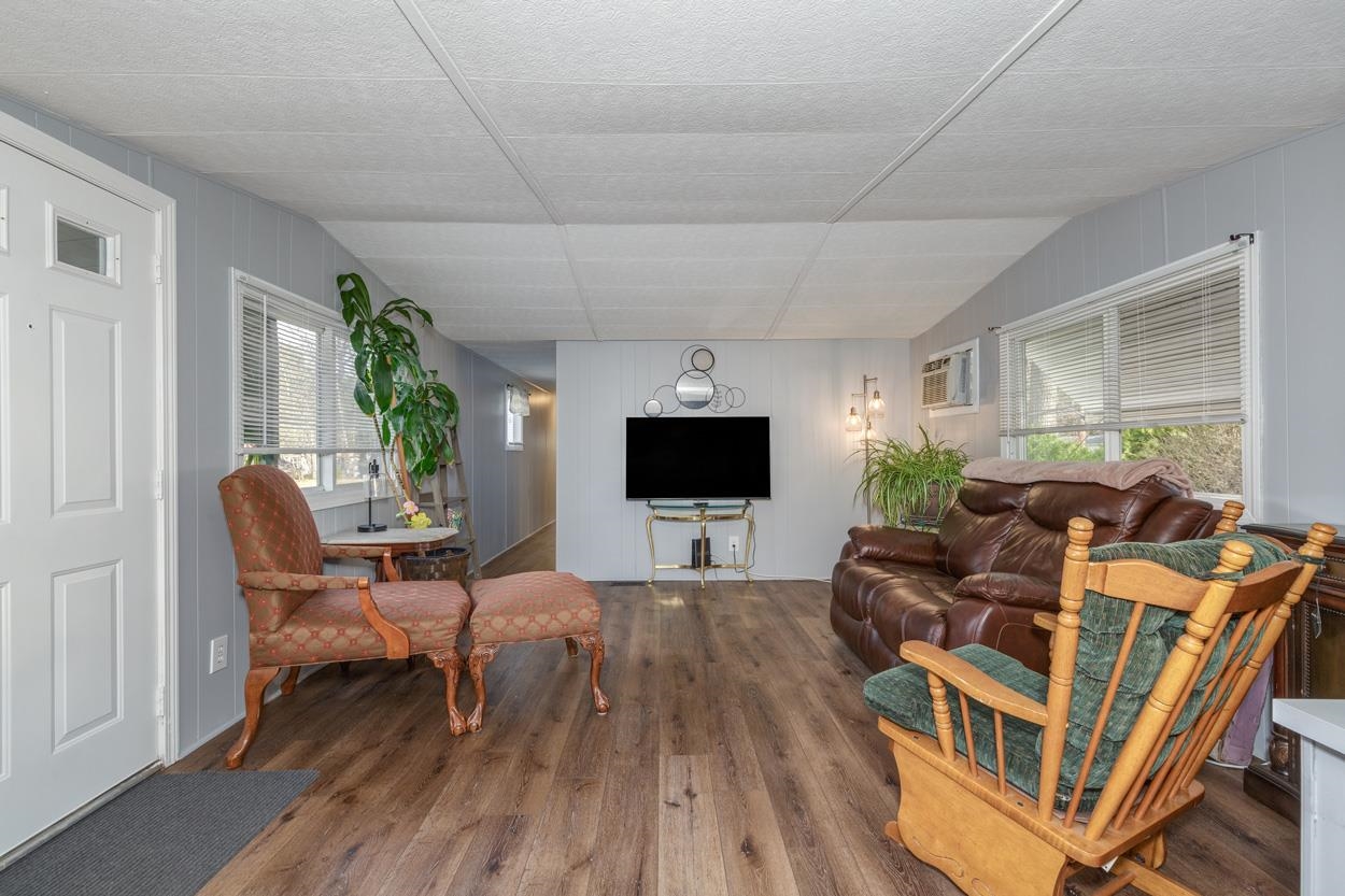 4 Clovercrest Drive