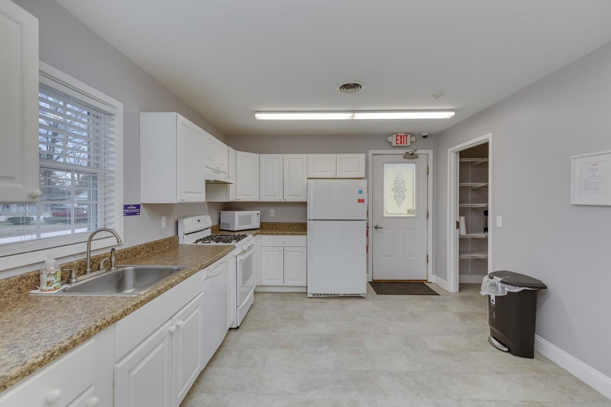 4 Clovercrest Drive