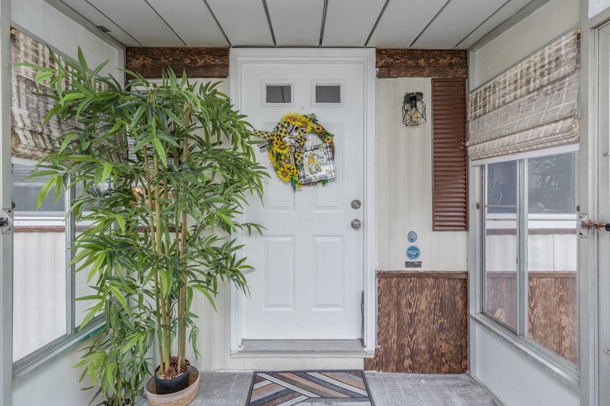4 Clovercrest Drive