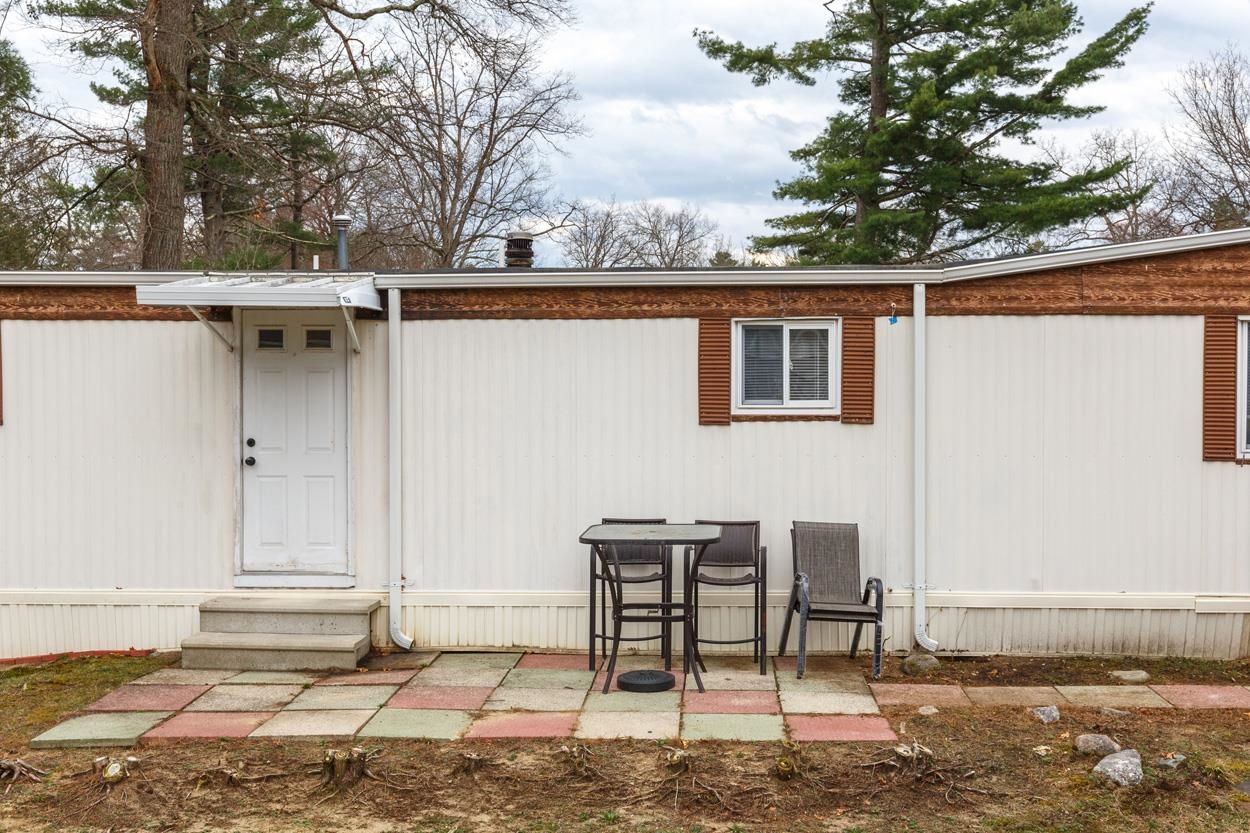 4 Clovercrest Drive