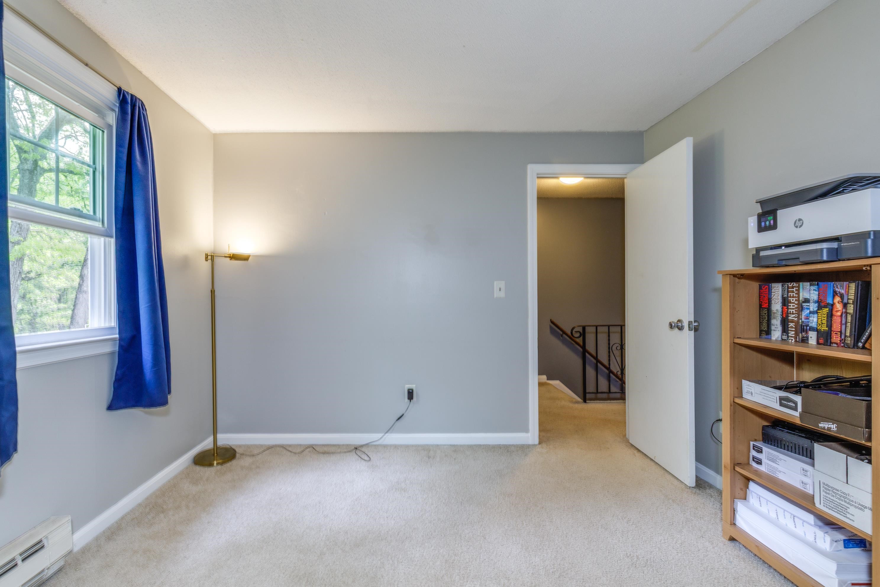 8 Midridge Circle