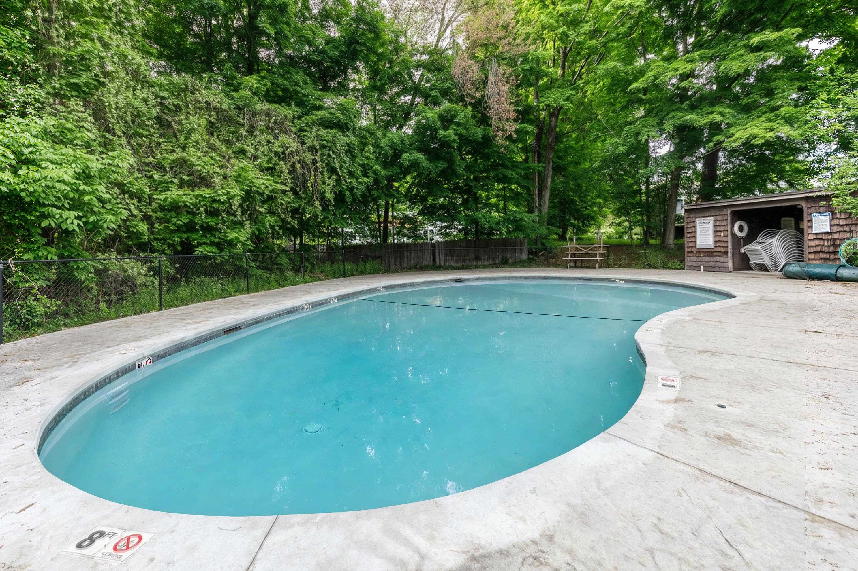 8 Midridge Circle