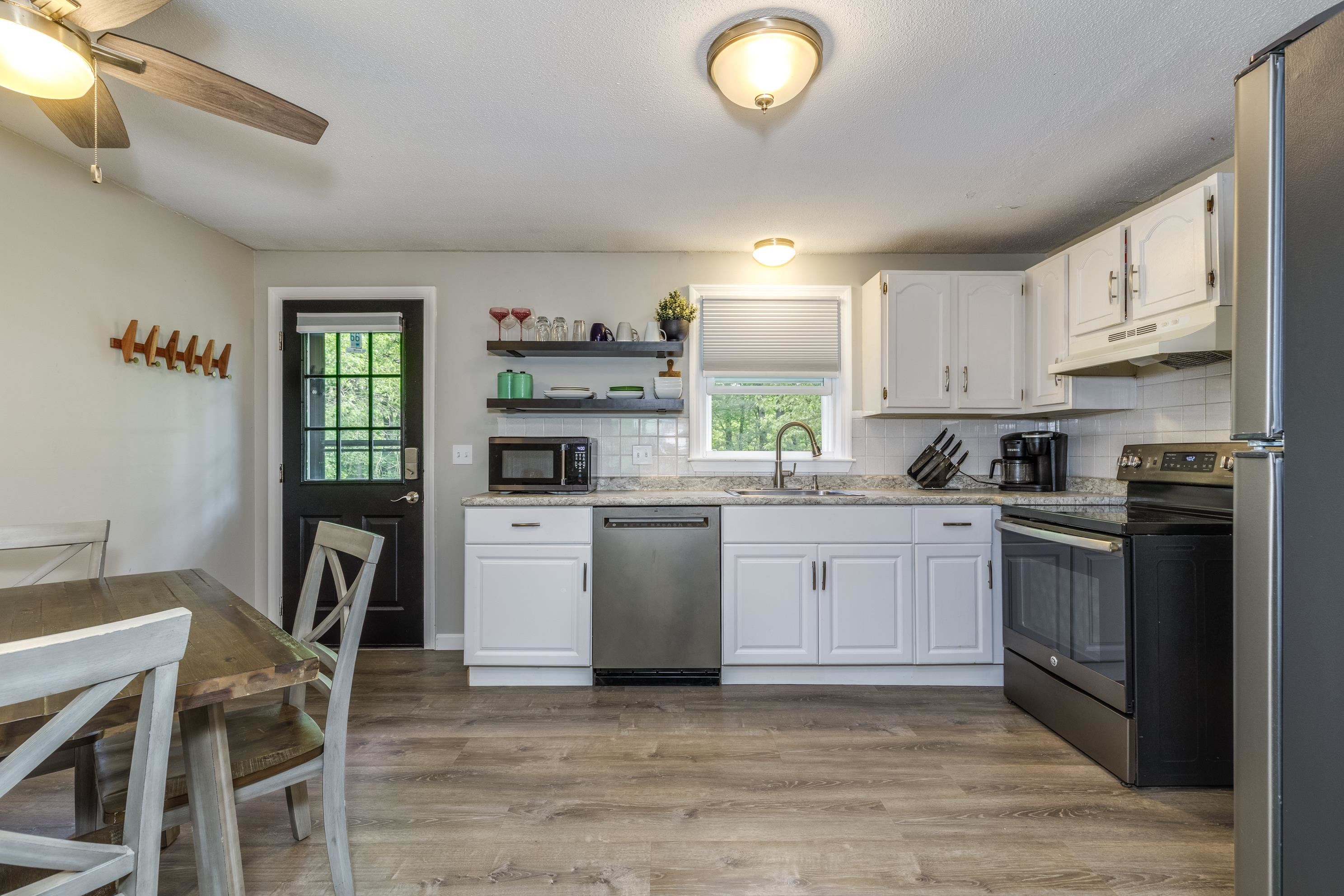 8 Midridge Circle