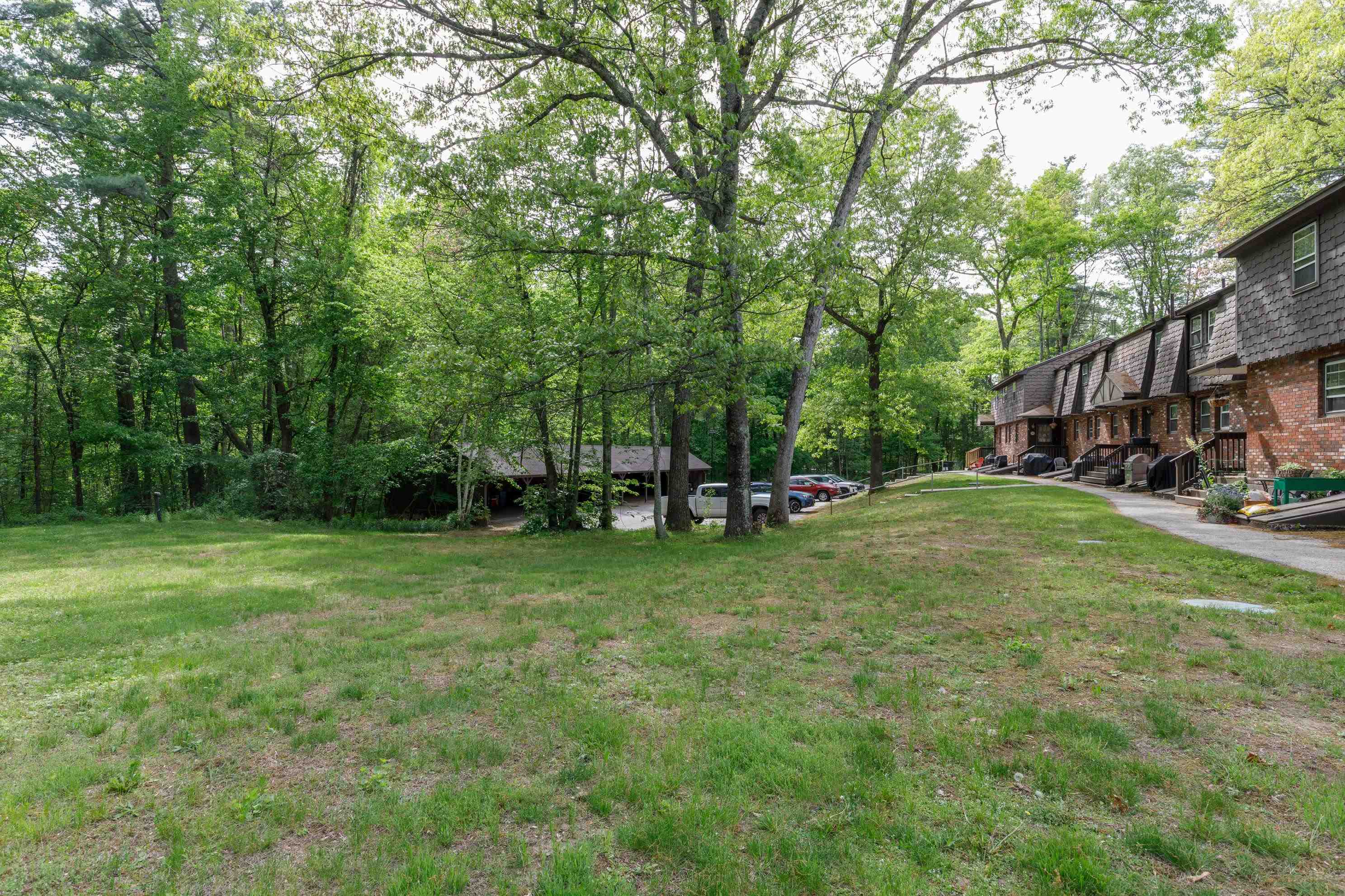 8 Midridge Circle
