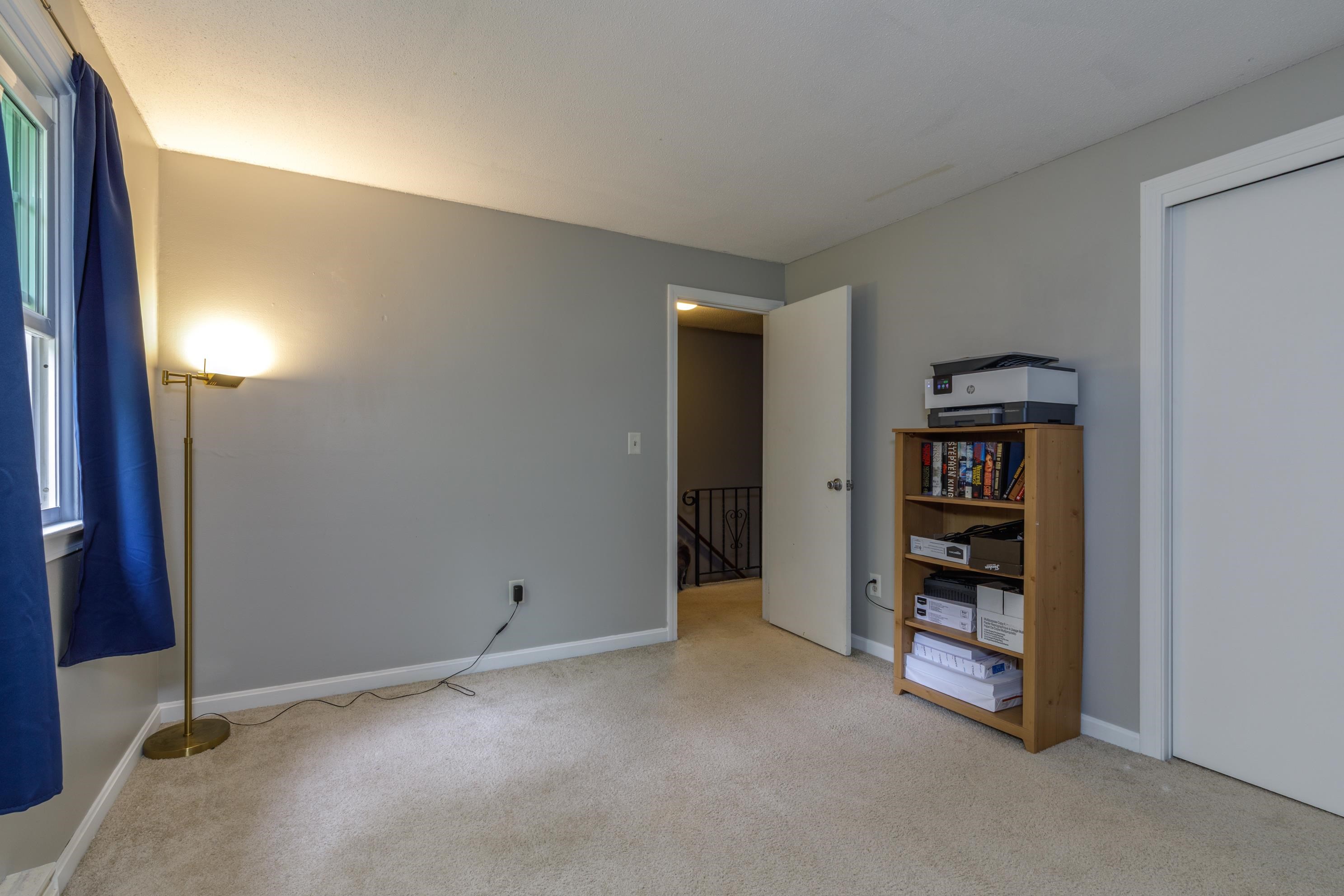8 Midridge Circle