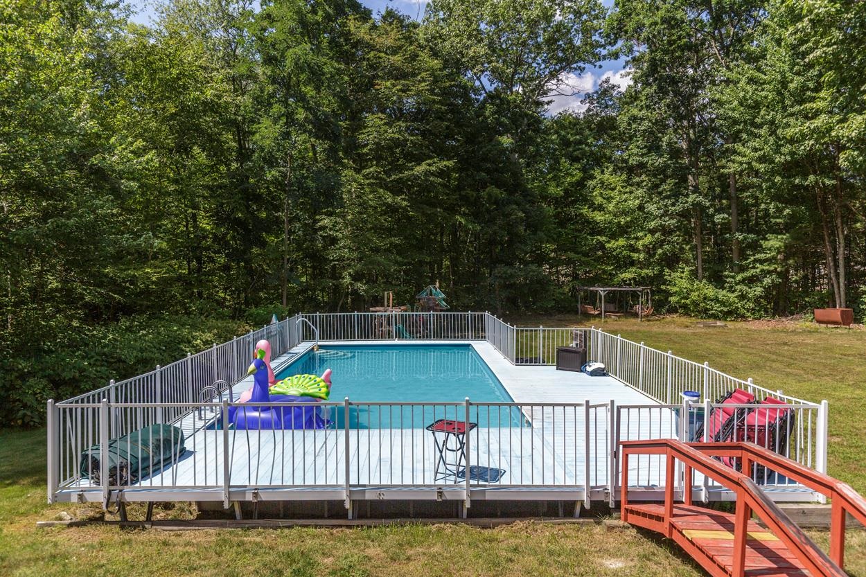 10 Mayflower Drive