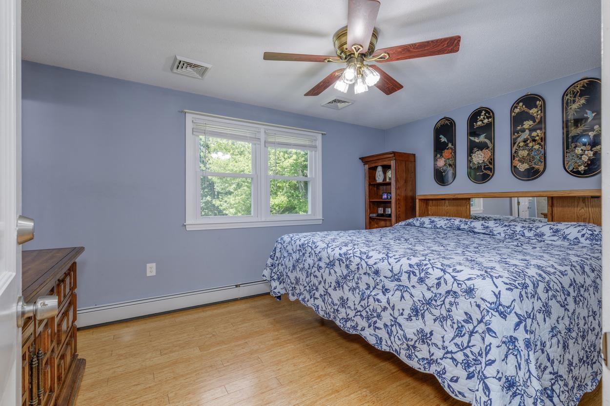 10 Mayflower Drive