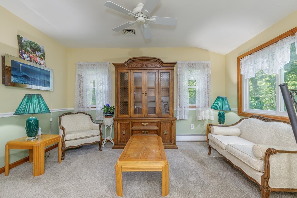 10 Mayflower Drive