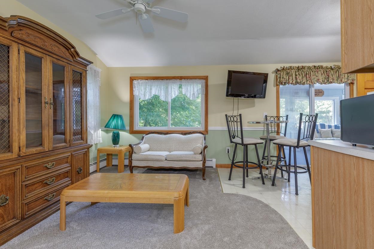 10 Mayflower Drive