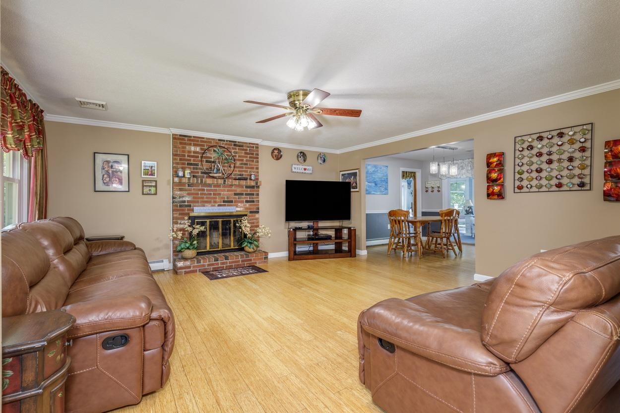10 Mayflower Drive