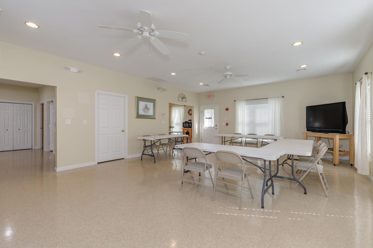 23 Arbor Circle Unit: 23