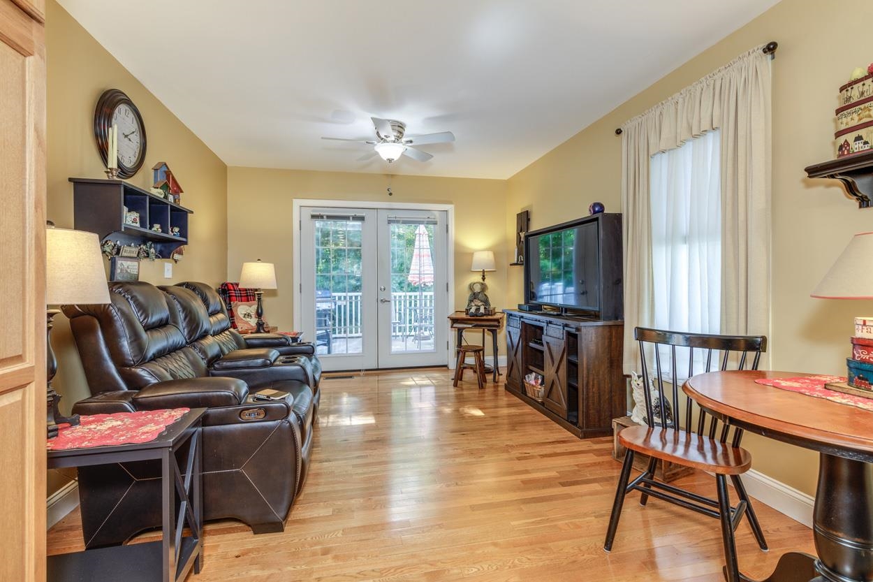 23 Arbor Circle Unit: 23