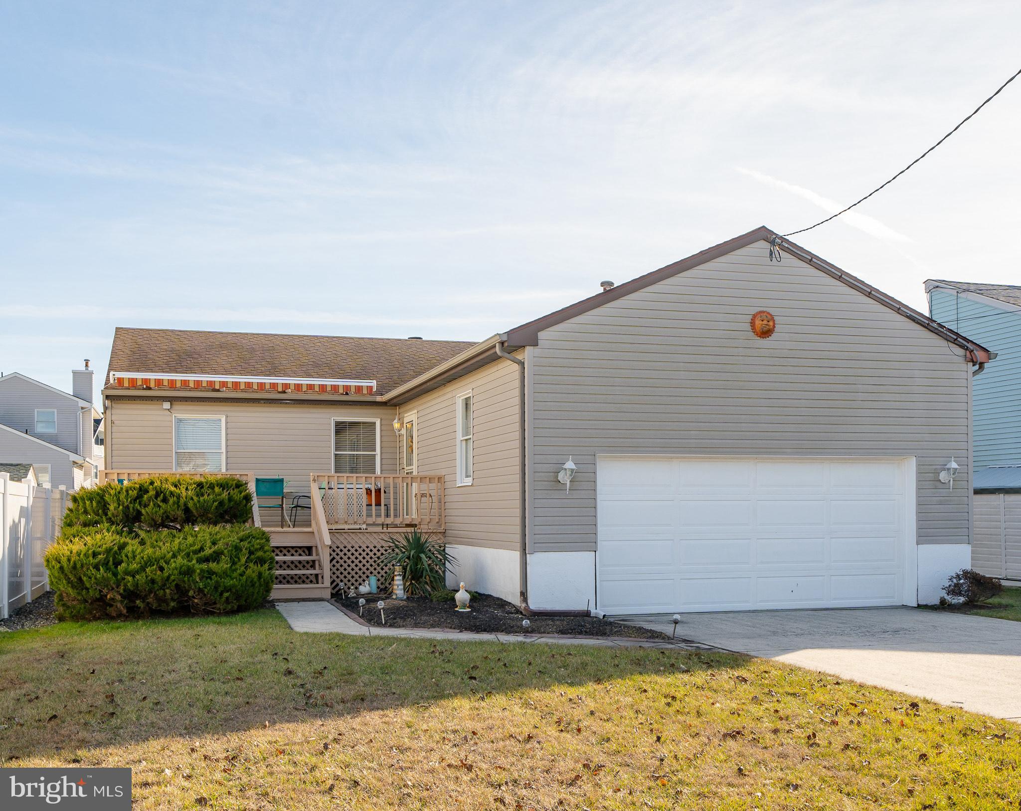 4 TRAVERS PLACE