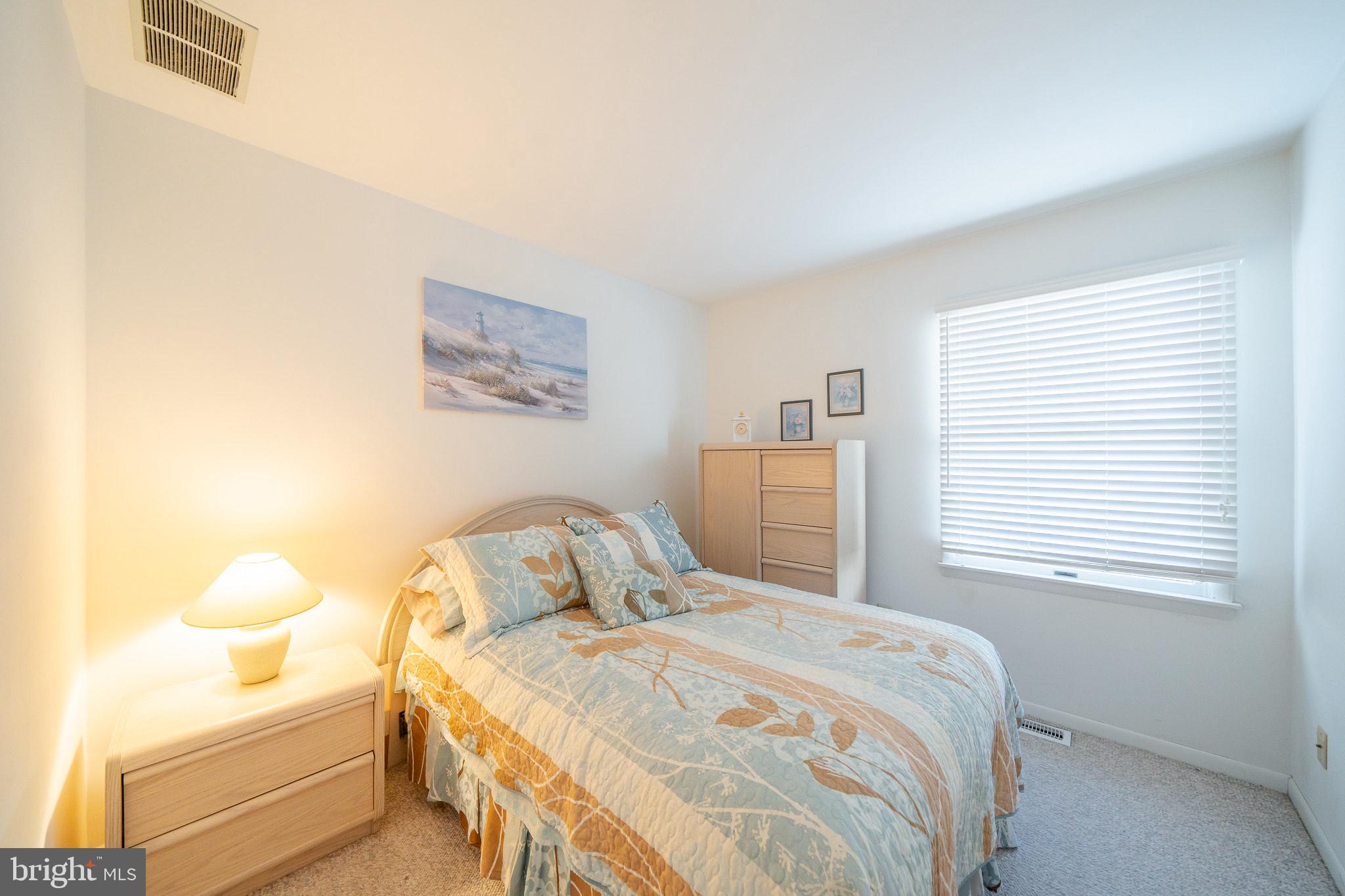 4 TRAVERS PLACE