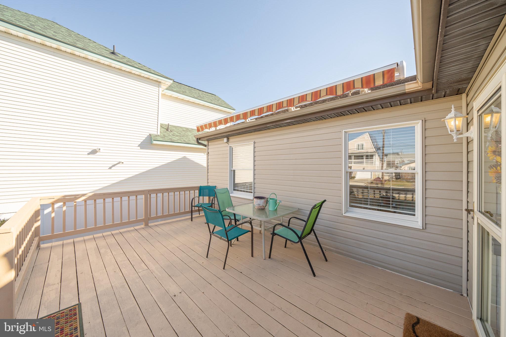 4 TRAVERS PLACE